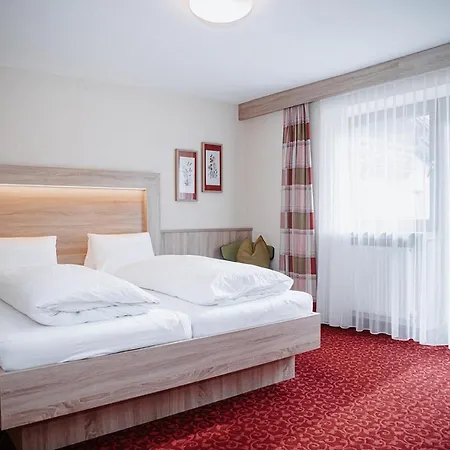 Vibes Soelden - Your Alpine Homebase Guest house