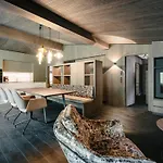 Vibes - Your Alpine Homebase Sölden