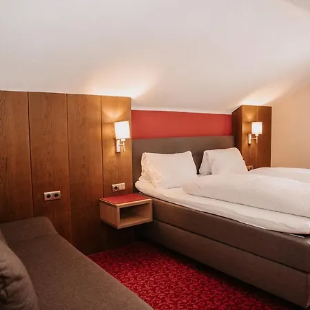 Гостьовий будинок Vibes Soelden - Your Alpine Homebase Зельден