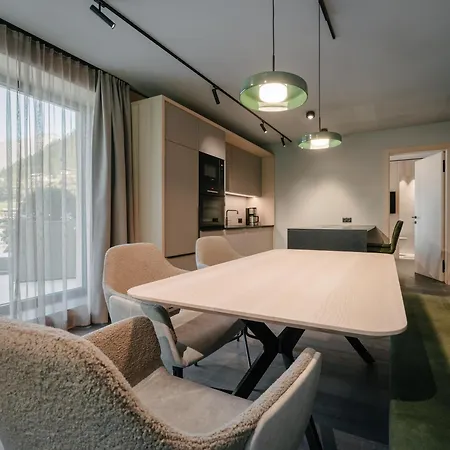 Vibes - Your Alpine Homebase Гостьовий будинок Зельден