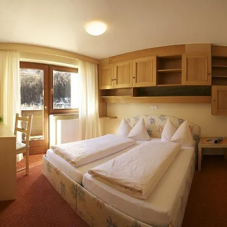 Гостьовий будинок Vibes Soelden - Your Alpine Homebase