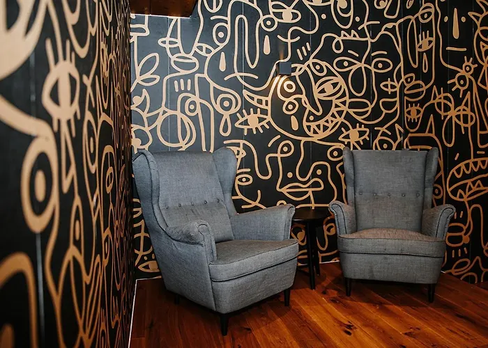 Gasthuis Vibes - Your Alpine Homebase 4*