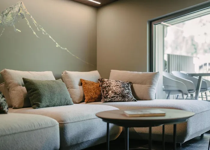 Vibes Soelden - Your Alpine Homebase 4*