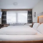 Vibes - Your Alpine Homebase 4*