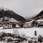 Vibes - Your Alpine Homebase 4* Зёльден