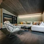 Гостевой дом Vibes - Your Alpine Homebase Зёльден