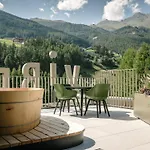 Гостевой дом Vibes - Your Alpine Homebase