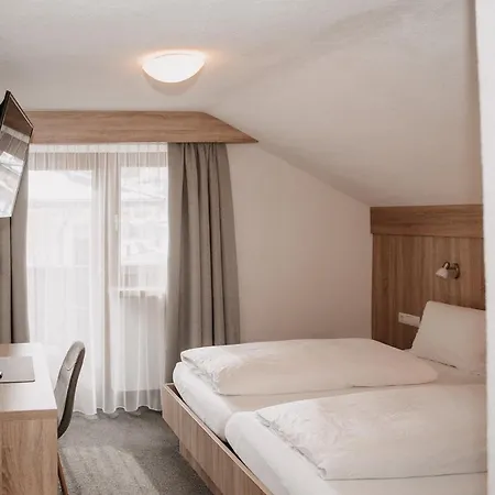 Pensión Vibes - Your Alpine Homebase Sölden