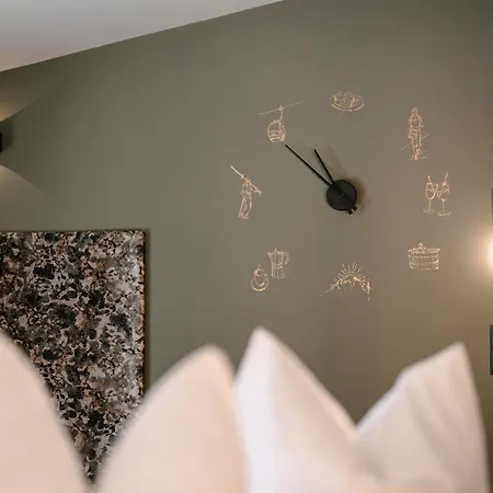 Pensión Vibes - Your Alpine Homebase 4*